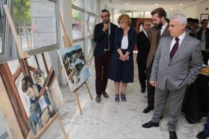 Bursa'da &ouml;ğrenciler &Ccedil;YDD i&ccedil;in renklere dokundu
