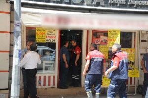 Kozmetik &uuml;r&uuml;nleri deposunda patlama: 5 yaralı