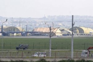 T&uuml;rk subayın ABD'li komutana verdiği cevap sosyal medyada olay oldu