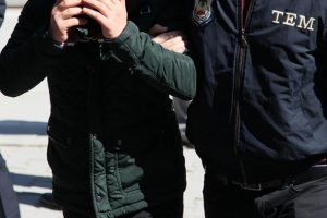 Kapatılan eğitim kurumlarına FET&Ouml; operasyonu