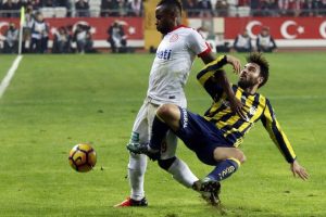 Fenerbah&ccedil;e ile Antalyaspor S&uuml;per Lig'de 42. randevuda