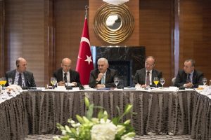 Yıldırım, İngiliz basın mensuplarıyla buluştu