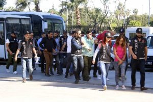Antalya'da uyuşturucu operasyonu: 27 tutuklama