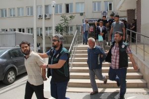 Bursa'da uyuşturucu operasyonunda 8 kişiye g&ouml;zaltı