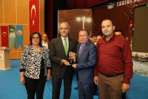TKB M&uuml;zeler &Ouml;d&uuml;lleri Bursa B&uuml;y&uuml;kşehir Belediye Başkanı Altepe'den