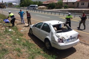 Elazığ'da trafik kazası: 1 &ccedil;ocuk &ouml;ld&uuml;, 4 kişi yaralandı