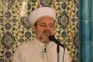 Diyanet'ten gen&ccedil;lere "140 karakter" uyarısı