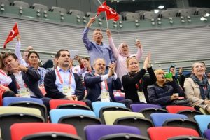 Bakan Kılı&ccedil;'tan sporculara Anneler G&uuml;n&uuml; s&uuml;rprizi