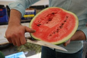 Bursa'da &ccedil;eyrek dilimi 15 liradan satılıyor
