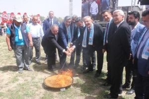 Baykal: İnan&ccedil;la, dinle, mezheple, dış ve i&ccedil; politika yapılmaz