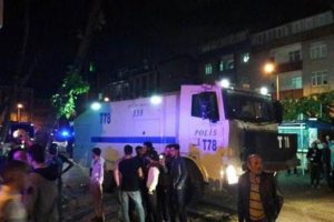 Gece yarısı ortalık karıştı! Afgan ve Suriyeliler...