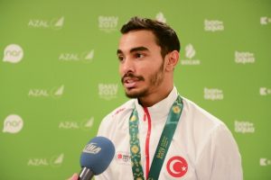Bak&uuml;'de Ferhat Arıcan'dan altın madalya