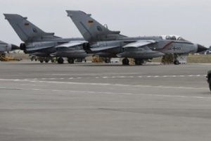 Merkel: &Uuml;rd&uuml;n İncirlik &Uuml;ss&uuml;'ne alternatif olabilir