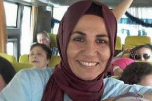 Kan donduran a&ccedil;ıklama: "Eşimin cesedi trafik levhasına takılıydı"