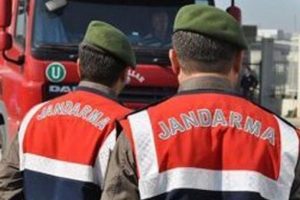 Jandarma, bayılmak &uuml;zere olan ter&ouml;ristleri son anda kurtardı