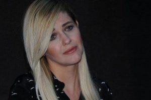 Emine &Uuml;n g&ouml;zyaşlarını tutamadı
