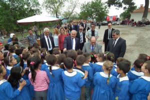 &Uuml;niversite ile ilkokul kardeş okul oldu