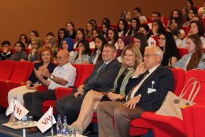 Bursa'da hemşirelik hizmetlerinde yenilikler sempozyumu