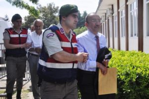 FET&Ouml;'den tutuklu eski rekt&ouml;r&uuml;n yargılanmasına devam edildi