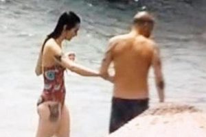 Birce Akalay yeni sevgilisiyle fena yakalandı
