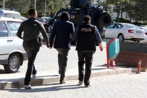 Elazığ'da 20 kişiye FET&Ouml; g&ouml;zaltısı