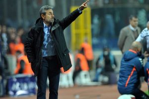 Aykut Kocaman takımın başında olacak mı?