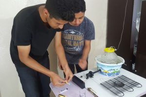 İki kardeş atık metal ve tuz ruhundan hidrojen &uuml;retti