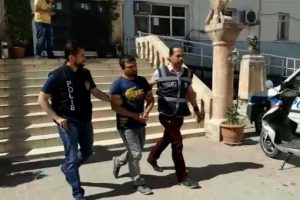 PKK ş&uuml;phelisinin evinden FET&Ouml; kitapları &ccedil;ıktı