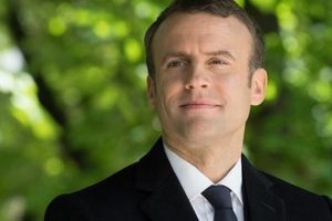 Macron, Philippe'in kurduğu h&uuml;k&uuml;meti onayladı
