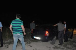 Birbirlerine girdiler: 2 yaralı, 4 g&ouml;zaltı