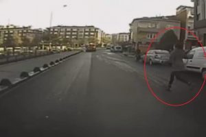 Dikkatsizliğinin kurbanı oluyordu