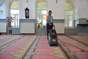 Bursa Yıldırım'da ibadethaneler Ramazan'a hazırlanıyor