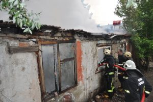Bursa İneg&ouml;l'de sabah korkutan yangın!