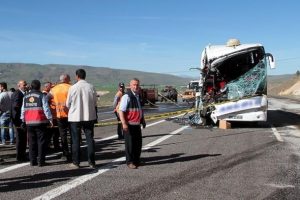 'Otob&uuml;s s&uuml;r&uuml;c&uuml;leri belirli aralıklarla teste tabi tutulmalı'