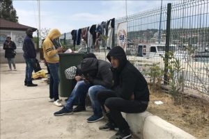 G&ouml;&ccedil;menler boğulmaktan kurtarıldı
