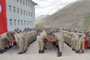 Van'da 371 g&uuml;venlik korucusu yemin etti