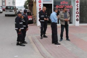 Uyuya kalan doktor polisi alarma ge&ccedil;irdi