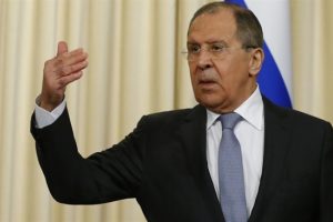 Lavrov: "Ukrayna h&uuml;k&uuml;meti radikal g&uuml;&ccedil;lerin etkisi altında"