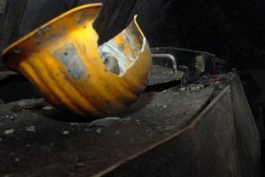 16 kişinin &ouml;ld&uuml;ğ&uuml; maden faciasında tahliye