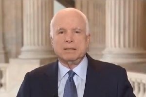 McCain: "T&uuml;rk b&uuml;y&uuml;kel&ccedil;i sınırdışı edilmeli"