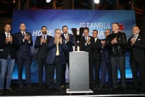Basketbol camiası TBF'nin d&uuml;zenlediği davette buluştu