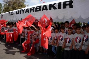 Diyarbakır'da 19 Mayıs coşkuyla kutlandı
