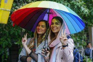 İzmir'de yaşayan İranlılar sandığa gitti