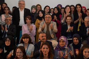 Aydın Doğan Vakfı başarılı kız &ouml;ğrencileri &ouml;d&uuml;llendirdi