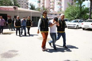 8 kapka&ccedil; olayına karışan 3 zanlı yakalandı
