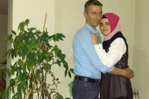 Bursa'da tartıştığı karısını &ouml;ld&uuml;rd&uuml;