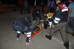 Bursa'da gen&ccedil;ler &ouml;l&uuml;mden d&ouml;nd&uuml;: 2'si ağır 3 yaralı