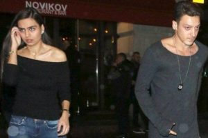 'Amine G&uuml;lşe, Mesut &Ouml;zil'i terk etti' iddiası!