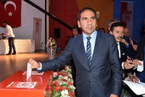 Sivasspor'da Otyakmaz yeniden başkan