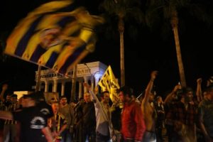 Mersin'de Fenerbah&ccedil;eliler şampiyonluğu kutladı